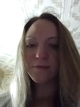 KattyLuuu online show from December 2025 09:31:02 PM