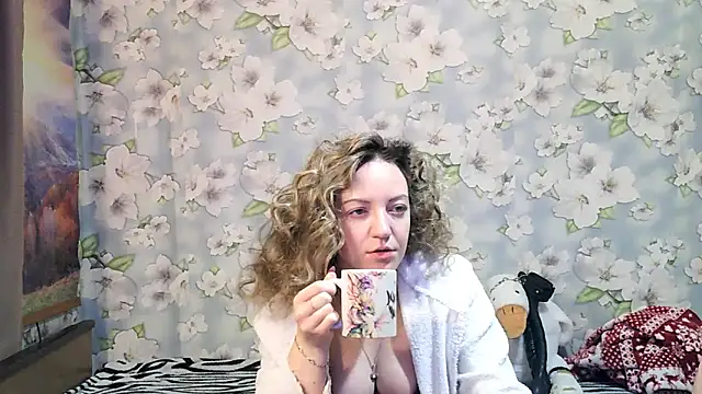 KattyLuuu online show from November 2025 08:57:02 PM