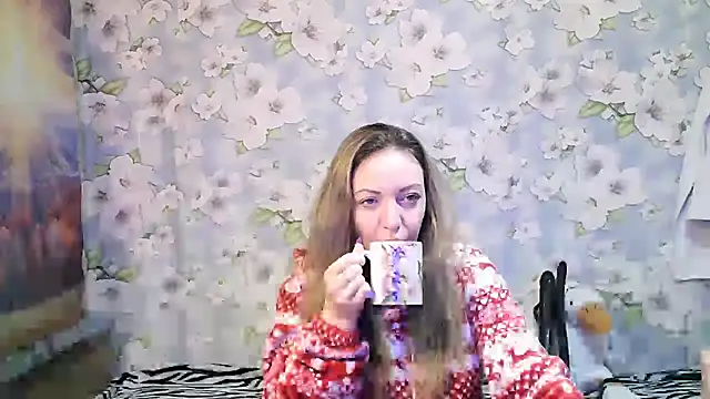 KattyLuuu online show from October 2025 08:31:02 PM