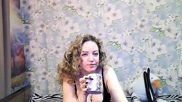 Snapshot of KattyLuuu chatting on October 2025 09:04:02 PM KattyLuuu online show from October 2025 09:04:02 PM