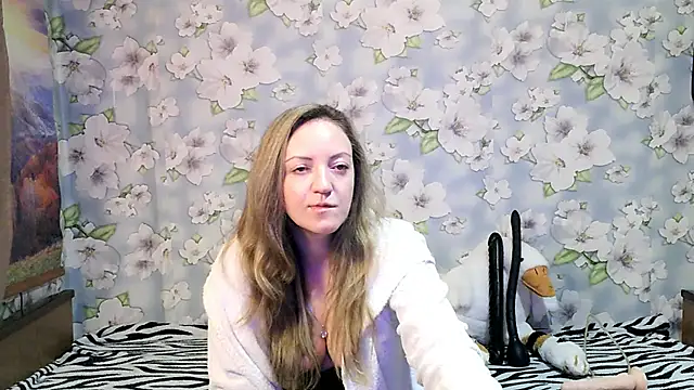 Snapshot of KattyLuuu chatting on September 2025 08:57:01 PM KattyLuuu online show from September 2025 08:57:01 PM