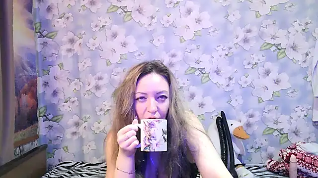 KattyLuuu online show from October 2025 09:00:01 PM