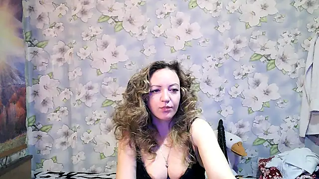 KattyLuuu online show from November 2025 09:19:01 PM