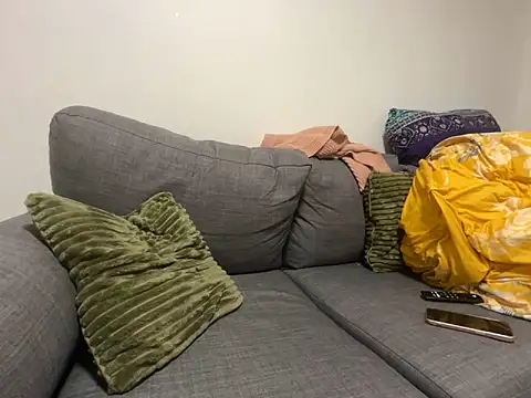 Snapshot of LavenderBuxton chatting on February 2025 09:37:02 PM LavenderBuxton online show from February 2025 09:37:02 PM