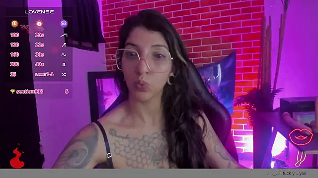 marlenna online show from October 2025 12:28:01 PM