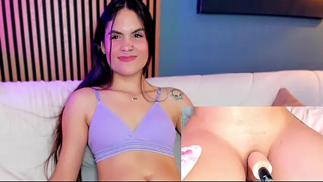 Snapshot of Gaby_Ferrer chatting on November 2025 03:01:02 PM Gaby Ferrer online show from November 2025 03:01:02 PM