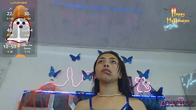 Roxan Fox- online show from October 2025 01:48:02 AM