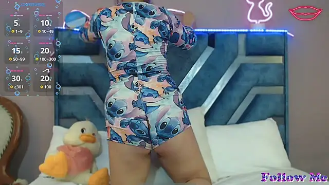 Roxan Fox- online show from November 2025 04:28:01 AM