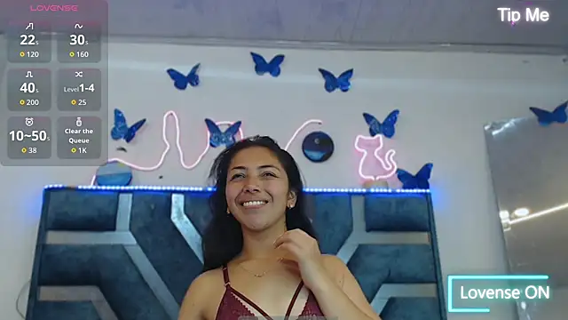 Snapshot of Roxan_Fox- chatting on September 2025 01:42:01 AM Roxan Fox- online show from September 2025 01:42:01 AM