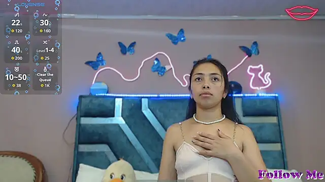 Roxan Fox- online show from November 2025 02:00:02 AM