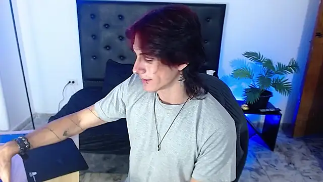 andreey50 online show from December 2025 08:52:01 PM