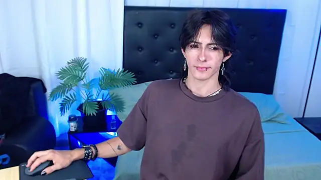 andreey50 online show from November 2025 01:43:01 PM