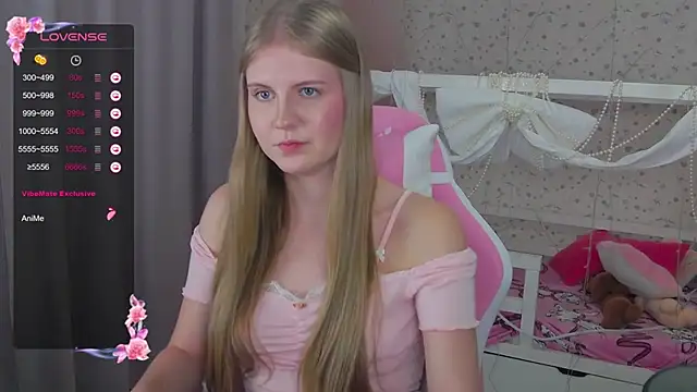 Miss Esmiie online show from December 2024 07:10:01 AM
