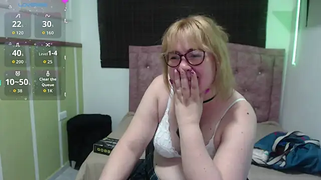 Snapshot of chloe_prg chatting on May 2026 11:22:02 PM chloe prg online show from May 2026 11:22:02 PM