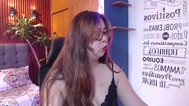 chloe prg online show from February 2025 12:49:01 PM