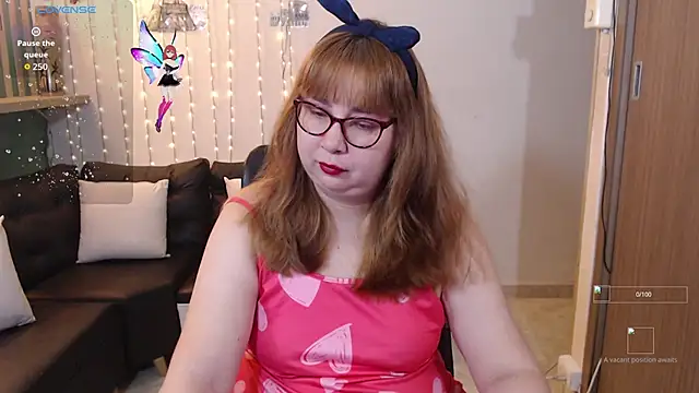 Snapshot of chloe_prg chatting on November 2025 01:33:02 PM chloe prg online show from November 2025 01:33:02 PM