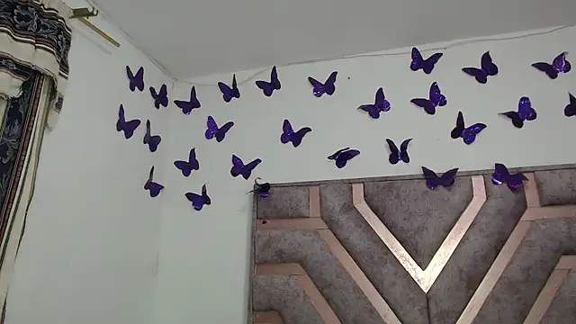 Snapshot of Anny_Fox- chatting on November 2025 03:40:01 AM Anny Fox- online show from November 2025 03:40:01 AM