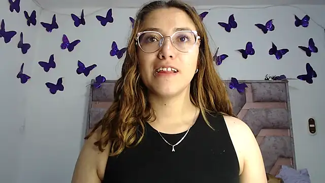 Snapshot of Anny_Fox- chatting on November 2025 03:32:01 AM Anny Fox- online show from November 2025 03:32:01 AM