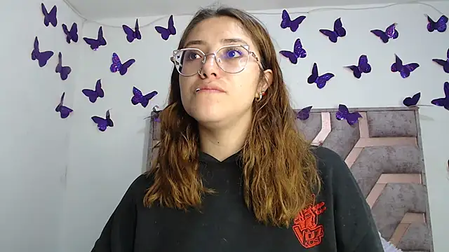 Snapshot of Anny_Fox- chatting on November 2025 02:45:02 AM Anny Fox- online show from November 2025 02:45:02 AM