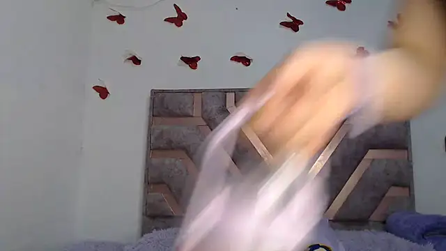 Snapshot of Anny_Fox- chatting on October 2025 03:37:01 AM Anny Fox- online show from October 2025 03:37:01 AM