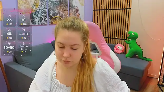 Snapshot of Ellie_Wellie chatting on February 2025 03:16:01 PM Ellie Wellie online show from February 2025 03:16:01 PM