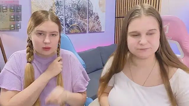 Snapshot of Ellie_Wellie chatting on January 2025 02:24:02 PM Ellie Wellie online show from January 2025 02:24:02 PM