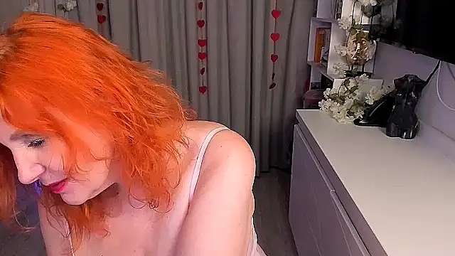 Fire-Fox-One online show from November 2025 09:08:01 PM