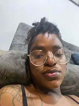 Snapshot of Zizi-campbel chatting on February 2025 11:32:01 PM Zizi-campbel online show from February 2025 11:32:01 PM