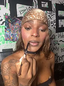 Snapshot of Zizi-campbel chatting on December 2025 09:00:01 AM Zizi-campbel online show from December 2025 09:00:01 AM