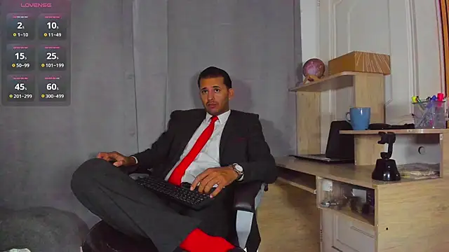 Snapshot of Hideintheoffice chatting on April 2026 12:31:02 PM Hideintheoffice online show from April 2026 12:31:02 PM