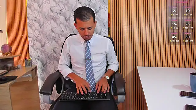 Hideintheoffice online show from April 2026 01:28:01 PM