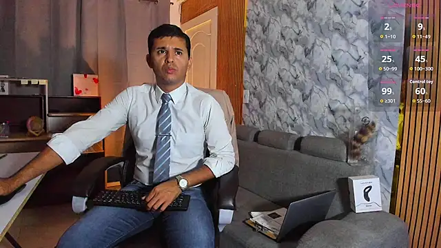 Hideintheoffice online show from February 2026 01:15:02 AM