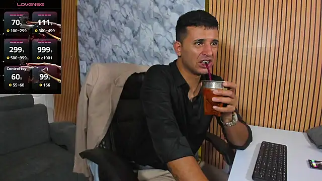 Hideintheoffice online show from January 2026 10:37:02 PM