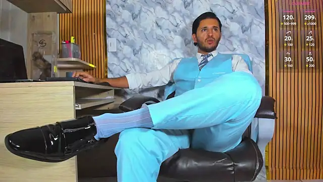 Hideintheoffice online show from August 2026 11:42:02 PM