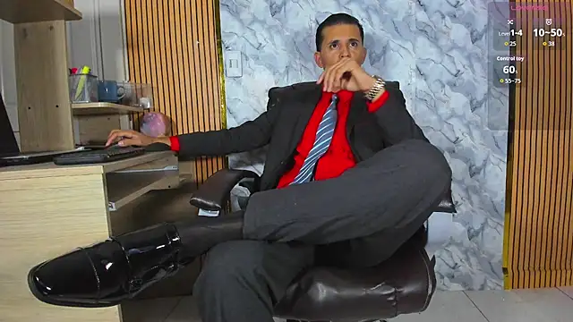 Snapshot of Hideintheoffice chatting on May 2026 01:37:01 AM Hideintheoffice online show from May 2026 01:37:01 AM