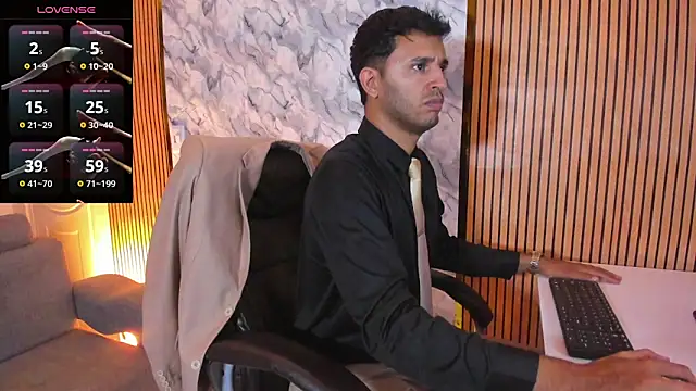 Snapshot of Hideintheoffice chatting on October 2025 01:39:02 AM Hideintheoffice online show from October 2025 01:39:02 AM