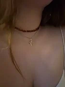 Snapshot of MayaMystic chatting on November 2025 01:04:01 PM MayaMystic online show from November 2025 01:04:01 PM