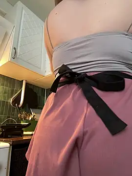 Snapshot of MayaMystic chatting on January 2026 11:14:02 AM MayaMystic online show from January 2026 11:14:02 AM