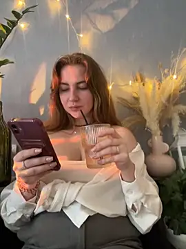 MayaMystic online show from September 2025 01:17:02 PM