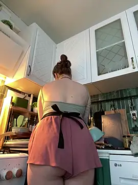 Snapshot of MayaMystic chatting on February 2026 01:09:01 PM MayaMystic online show from February 2026 01:09:01 PM