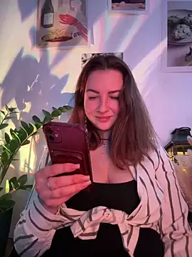 Snapshot of MayaMystic chatting on February 2026 10:06:02 AM MayaMystic online show from February 2026 10:06:02 AM