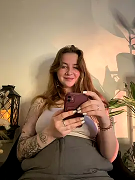 Snapshot of MayaMystic chatting on November 2025 11:35:02 AM MayaMystic online show from November 2025 11:35:02 AM