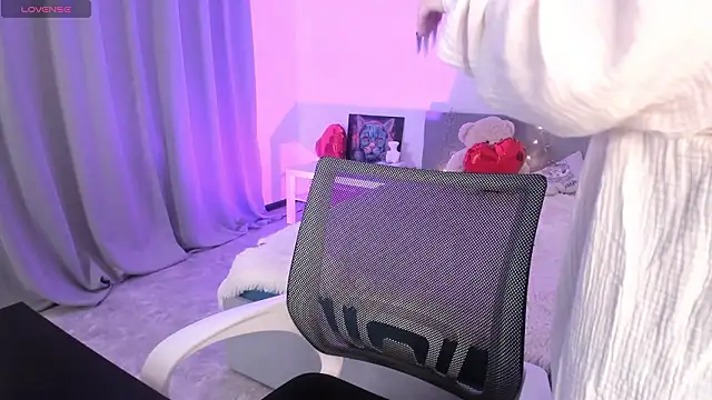 Lissa Meow  online show from March 2026 01:43:02 AM