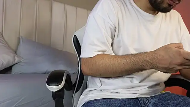 Samir bear online show from April 2026 12:42:01 PM