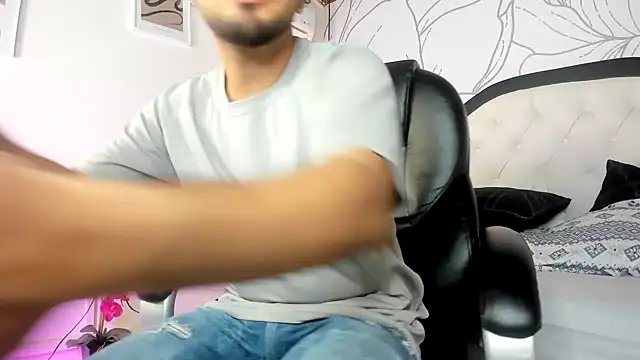 Samir bear online show from February 2026 12:49:01 PM