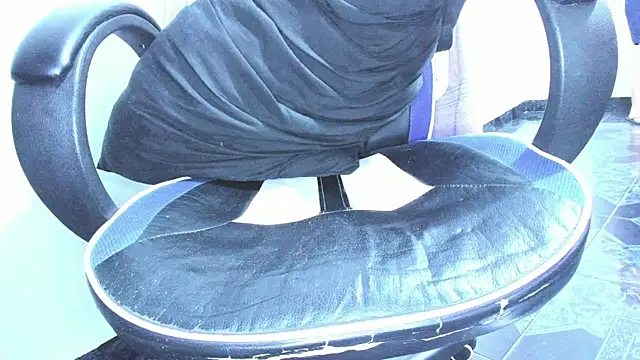 Snapshot of LilSasha chatting on March 2025 08:55:01 AM LilSasha online show from March 2025 08:55:01 AM