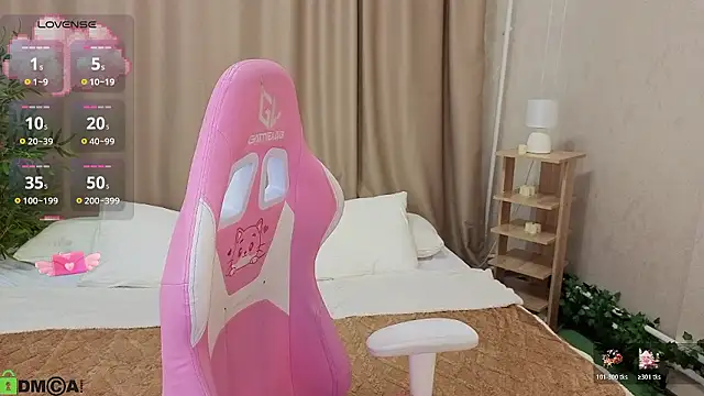 Snapshot of Cheryl__Brown chatting on January 2026 01:42:01 AM Cheryl Brown online show from January 2026 01:42:01 AM