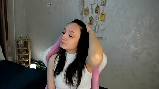 Cheryl  Brown online show from November 2025 01:43:02 AM