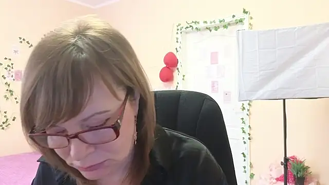 Miss Moren online show from March 2026 04:45:01 AM