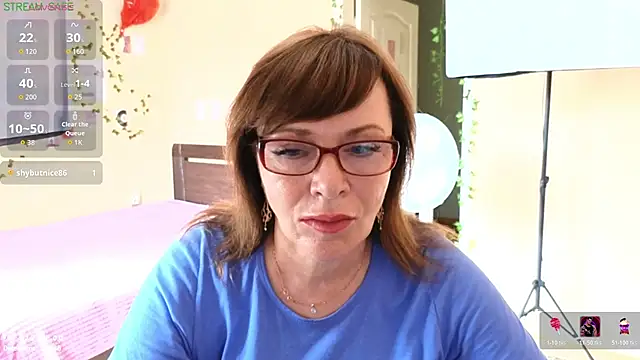 Miss Moren online show from July 2026 06:32:02 AM